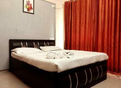 Bed & Breakfast 1 N 2 Bhk Service Apartment