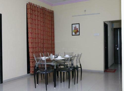 Bed & Breakfast 1 N 2 Bhk Service Apartment