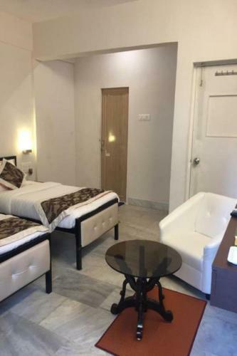 Bed & Breakfast 1 N 2 Bhk Service Apartment
