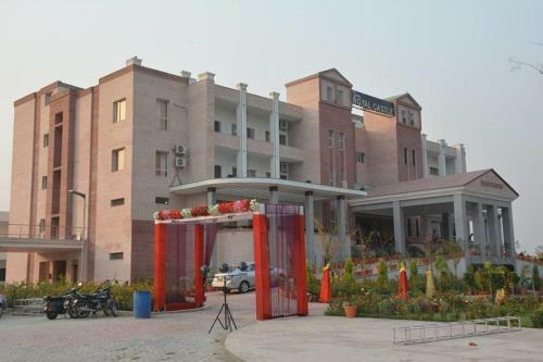 Hotel Sidhi Royal Castle