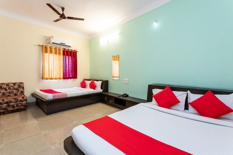 Oyo 23361 Hotel Kanakshree
