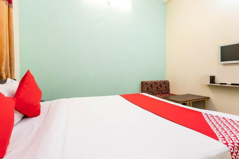 Oyo 23361 Hotel Kanakshree