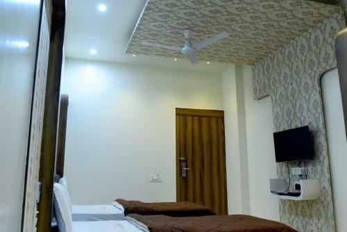 Hotel Pushpak