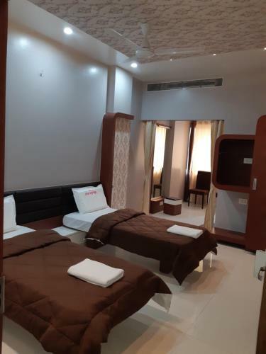 Hotel Pushpak