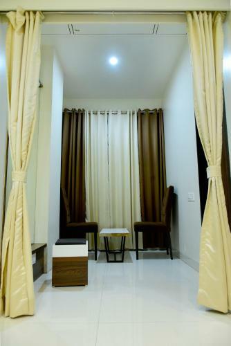 Hotel Pushpak