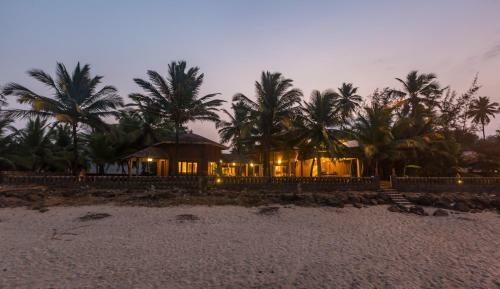 Villa Saffronstays Chirebandi