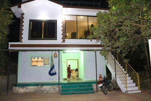 Bed & Breakfast Shree Villa Holiday Homes