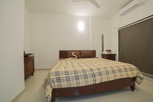 Hotel Acons Palm Beach