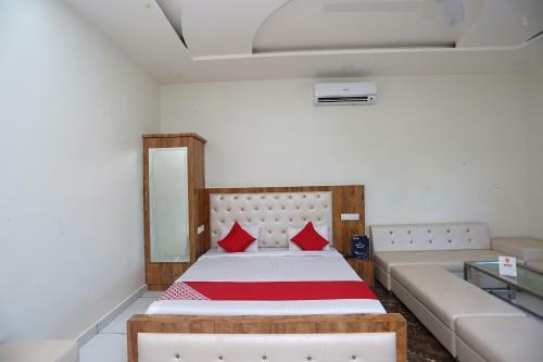 Oyo 17312 Tandoori Veg Hotel