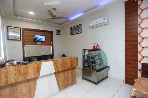 Oyo 17312 Tandoori Veg Hotel