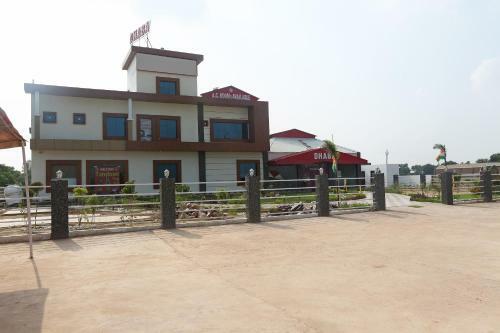 Oyo 17312 Tandoori Veg Hotel