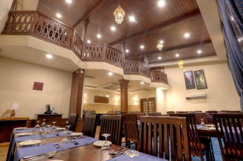 Hotel The Chinar Resort And Spa