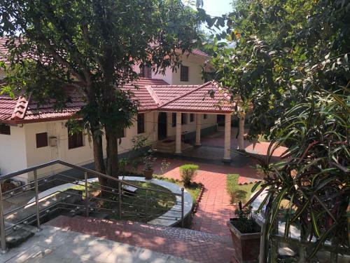 Hotel Ayuryogashram Heritage