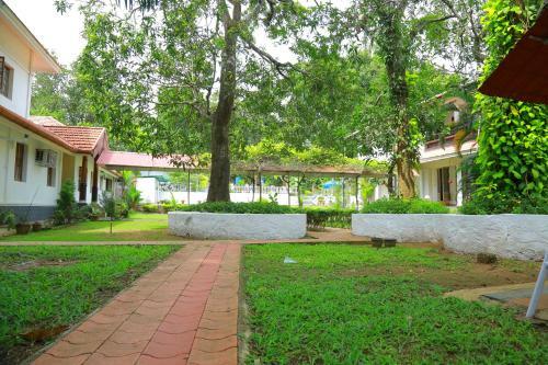 Hotel Ayuryogashram Heritage