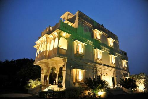 Hotel Champaner Heritage Resort