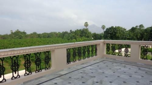 Hotel Champaner Heritage Resort