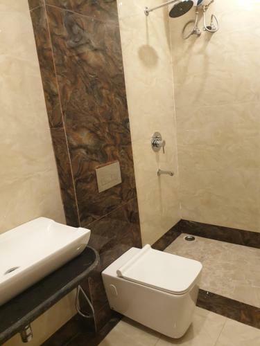 Hotel Nand Residency