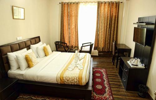 Hotel Chimbalhar Heights
