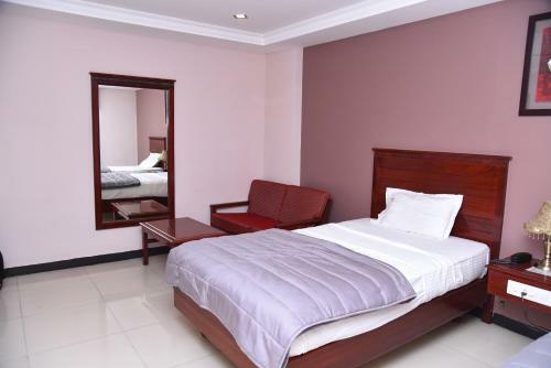Hotel Subhalakshmi Palace