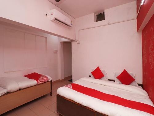 Hotel Oyo 27643 Happy Restaurant