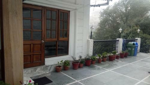Hotel Pleasant Stay Near Library