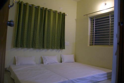 Comforts Hostel