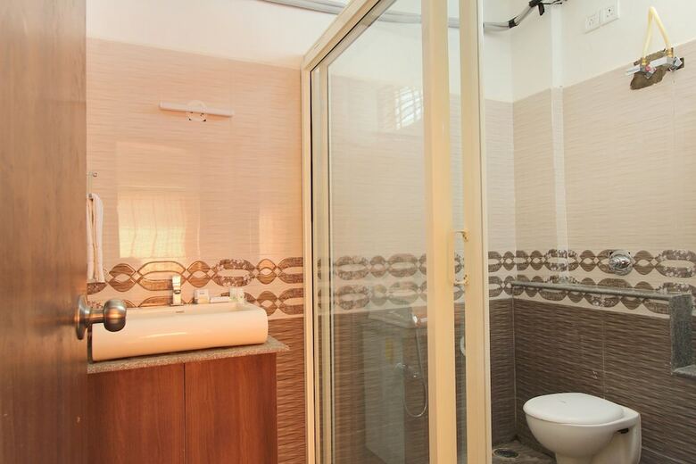 Capital O 15965 Hotel Nandi Gateway