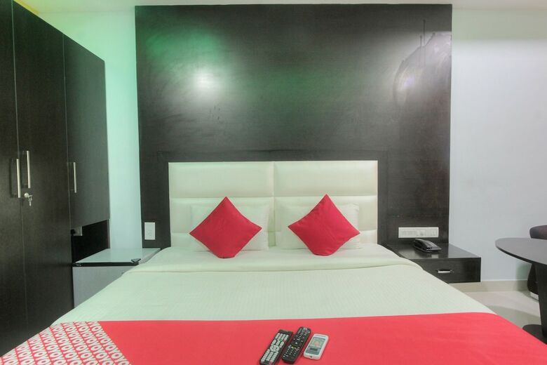 Capital O 15965 Hotel Nandi Gateway