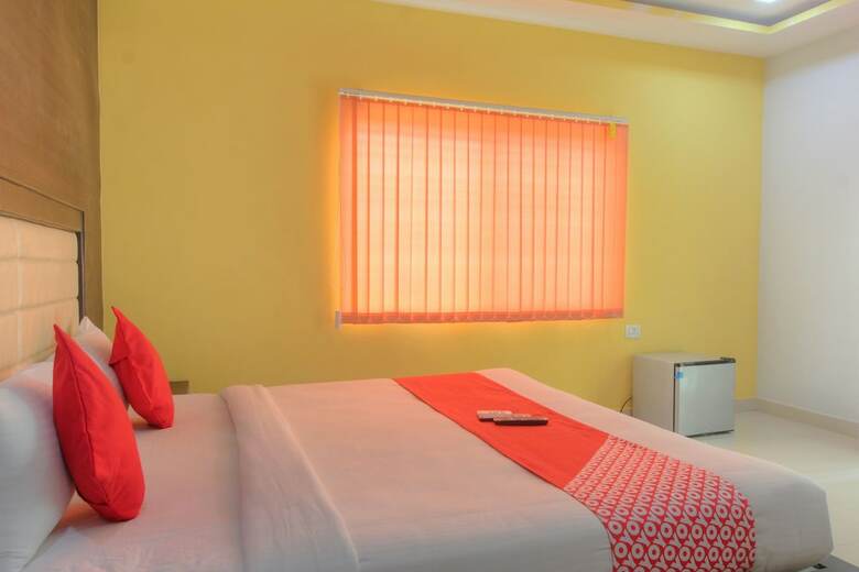 Capital O 15965 Hotel Nandi Gateway