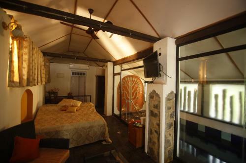 Teak Grove Country House