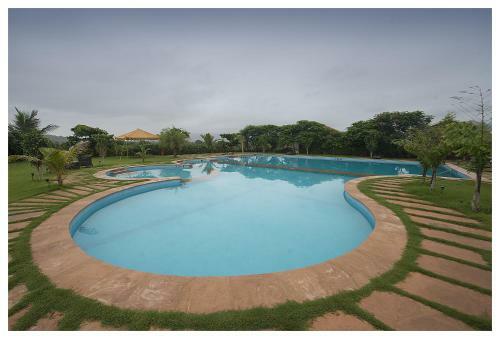 Hotel The Lohana Village Resort
