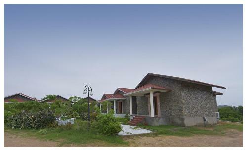 Hotel The Lohana Village Resort
