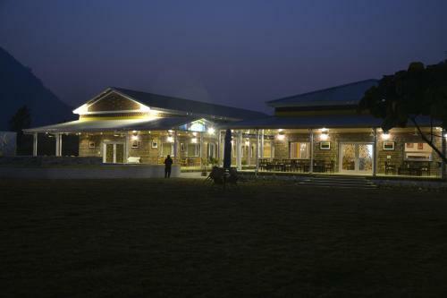 Hotel Four Banyans Spirit & Nature Resort