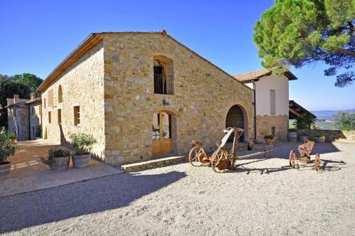 San Giorgio A Colonica Apartment Sleeps 4