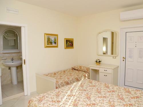 Hostal L'airone