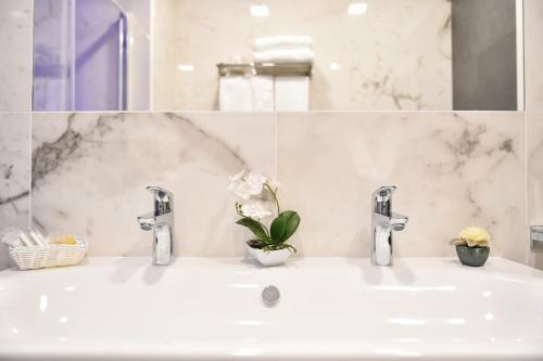 Pompei Inn Ruins B&B Luxury Suite