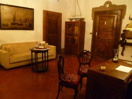 Hostal Time Out