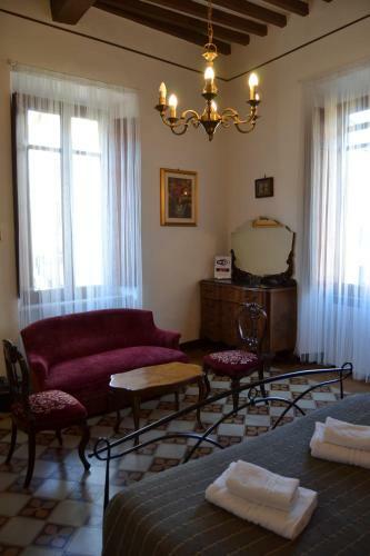 Hostal Time Out