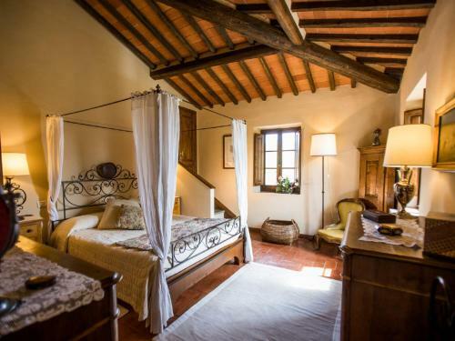 Montebenichi Villa Sleeps 8 Pool Wifi