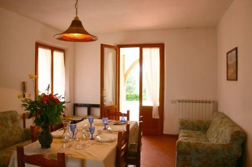 Il Pianello Villa Sleeps 12 Pool Wifi