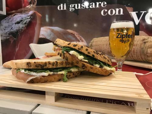 Hostal Affittacamere Prosciutti Picaron