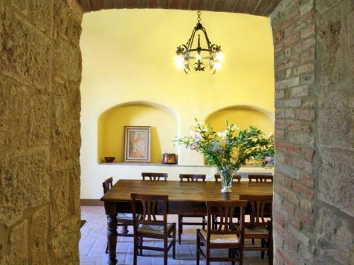 Monticchiello Villa Sleeps 13 Pool Air Con Wifi