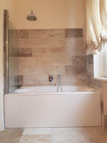 Villa Chiara B&B