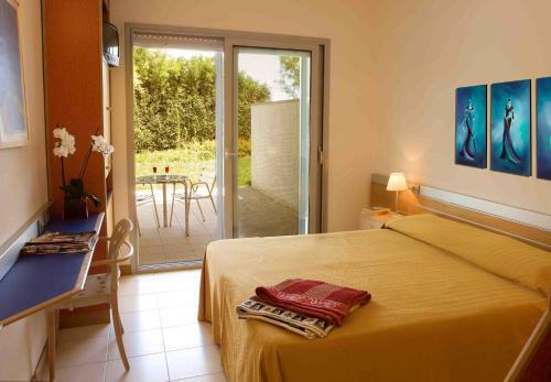 African Beach Hotel-residence
