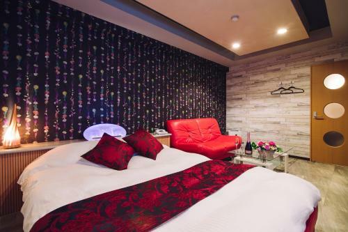 Hotel Tinkerbell (Adult Only)