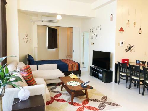 Aparthotel Base Side House