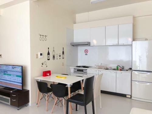Aparthotel Base Side House