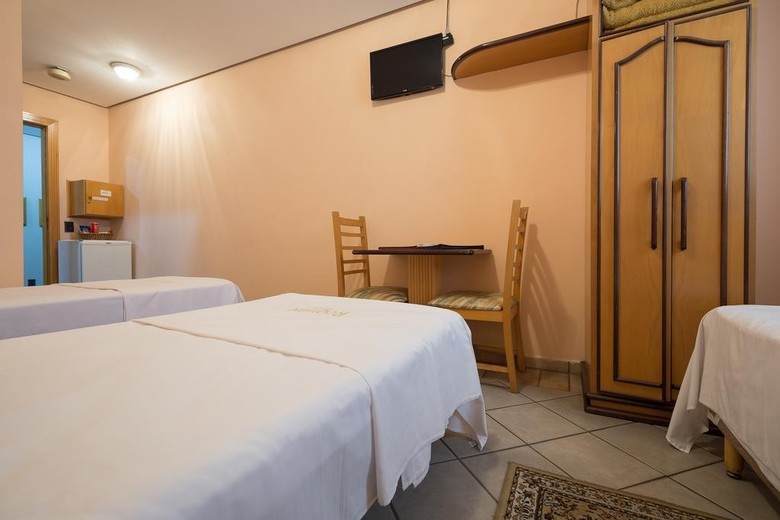 Requint Hotel