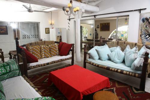 Kivulini Diani Beach Front Villa's & Cottages