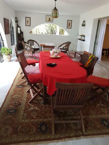 Kivulini Diani Beach Front Villa's & Cottages